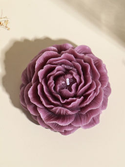 Свеча декоративная "Пион" фиолет d=7,5 см 8,2х8,2х4,4 см