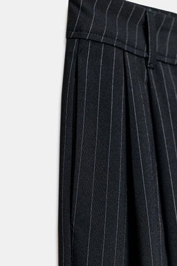 PINSTRIPED TROUSERS WITH DARTS AND POCKET FLAPS - Zara фото 7