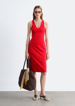 Vestido midi con escote en U