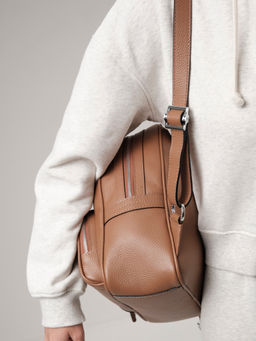 Кожаный рюкзак Azaro 30852 св.орех