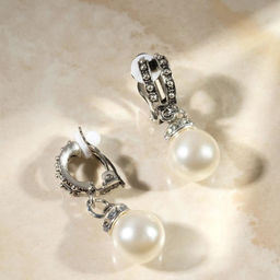 Серьги клипсы для ушей QF «Грейс», две линии с бусинами, белые в чернёном серебре