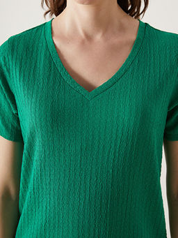 V Yaka Dokulu Kad?n Ti??rt