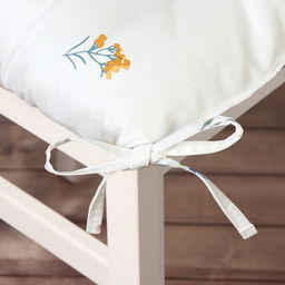 Подушка на стул Этель. Полевые цветочки, 42?42?7 см, белая