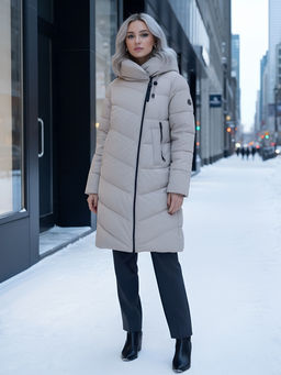 Пальто зимнее утепленное с капюшоном женское бежевого цвета 1318B