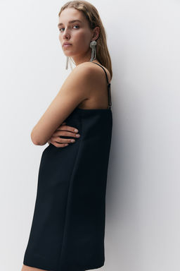 Vestido de tirantes con lazo decorativo - H&m фото 4