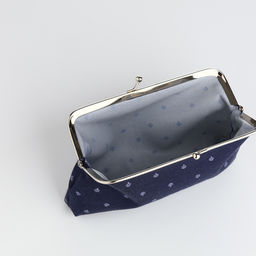 Косметичка женская на фермуаре, маленькая, с принтом Корона, синяя - Simaland фото 3