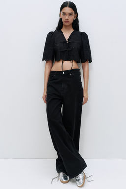 Blusa cropped con bordado ingles - H&m фото 3