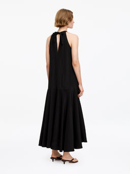 Vestido de cuello halter