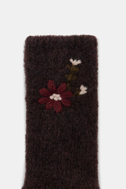 FLORAL EMBROIDERED SOCKS