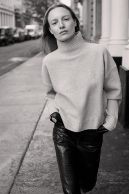 SOFT KNIT HIGH NECK JUMPER - Zara фото 11