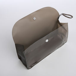 Цена за 2 шт. Косметичка на кнопке для бассейна, с ручкой, чёрная/прозрачная - Simaland фото 3