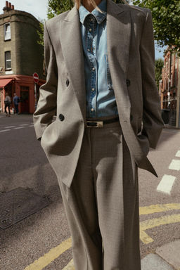DOUBLE-BREASTED BLAZER WITH SHOULDER PADS - Zara фото 2