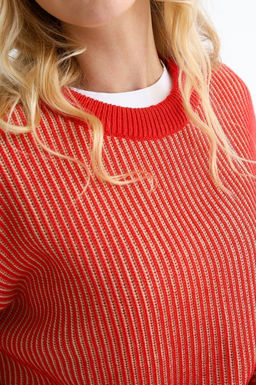 Джемпер женский вязаный Line красный