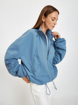 10200130357 Куртка жен. Vareze серо-голубой