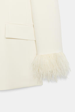 BLAZER HOMBRERAS PU?O PLUMAS / Crudo medio - Zara фото 7