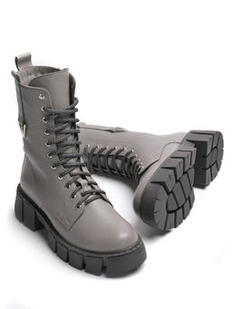 Ботинки Ионесси