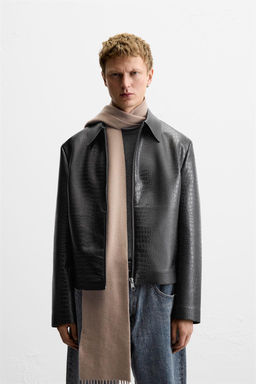 EMBOSSED LEATHER EFFECT OVERSHIRT - Zara фото 2