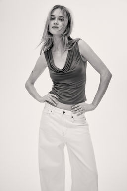 Top de punto con escote drapeado - H&m фото 9