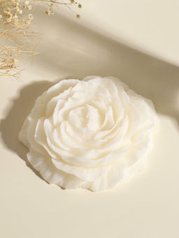 Свеча интерьерная "Бутон пиона" белая 16х14х4 см