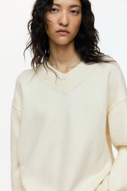 Jersey con escote en V - H&m фото 9