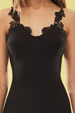 TRENDYOLMILLA Siyah Vucuda Oturan Dantel Detayl? Dokuma Uzun S?k Abiye Elbise TPRSS25AE00037  фото 3