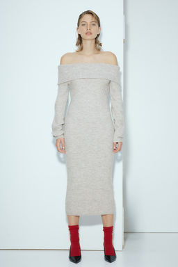 Vestido off-the-shoulder en punto de canale