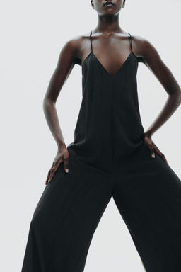 FLOWY TEXTURED JUMPSUIT - Zara фото 3