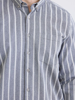 Regular Fit ?izgili Erkek Arm?rl? G?mlek