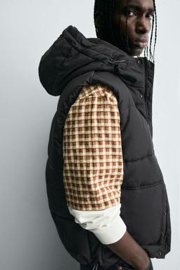 QUILTED GILET WITH HOODIE