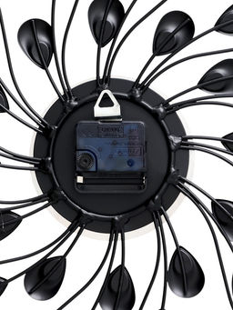 Часы настенные интерьерные Лепестки с кристаллами, серия: Ажур, бесшумные, плавный ход, 38?38 см, d=13 см, от батарейки 1?АА