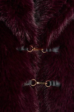 SHORT FAUX FUR COAT WITH FIREMAN CLASPS - Zara фото 9