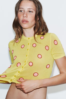 CHAQUETA JACQUARD PUNTO MANGA CORTA / Amarillo - Zara фото 2