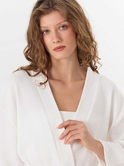 Халат женский белый вафельный укороченный