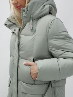 Пальто утепленное стеганное зимнее с капюшоном женское зеленого цвета 9609Z - Mtforce фото 17
