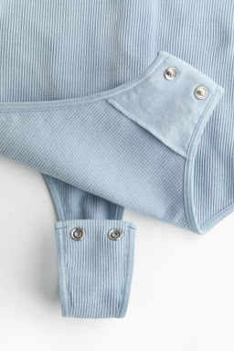 Body tanga con copas acolchadas Seamless - H&m фото 8
