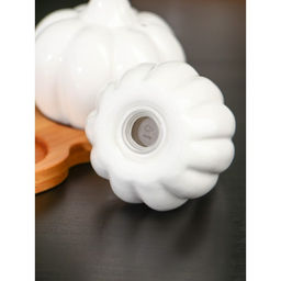 Набор для специй BellaTenero «Витамины», солонка 60 мл, перечница, 60 мл, на бамбуковой подставке, фарфор, белый