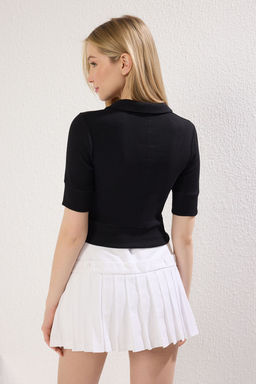 Trendyolmilla Siyah Polo Yaka Crop Fitilli Esnek Orme Bluz TWOSS25BZ00290  фото 8
