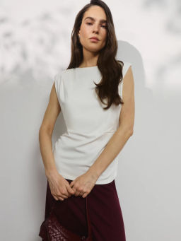 Футболка из вискозы с драпировкой / Zarina