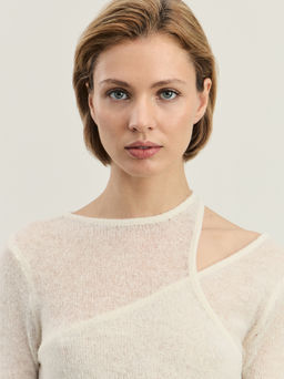 Джемпер с асимметричным вырезом / Zarina  фото 6