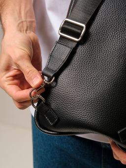 Сумка мужская Azaro 7050 черный