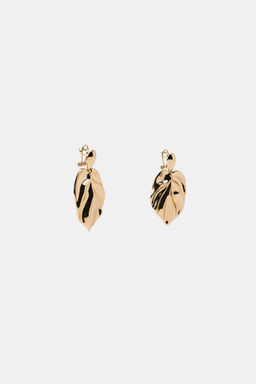 MAXI PENDIENTES MET?LICOS HOJA / Dorado - Zara фото 3