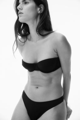 Top de bikini balconette con copas acolchadas - H&m фото 4