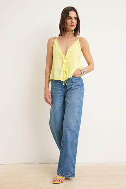 Siyah Derin V Yaka Dantel ve Baglama Detayl? Dokuma Bluz TWOSS26BZ00554 - Trendyolmilla фото 6