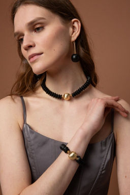 Серьги с застежкой из дерева - Модные истории фото 7