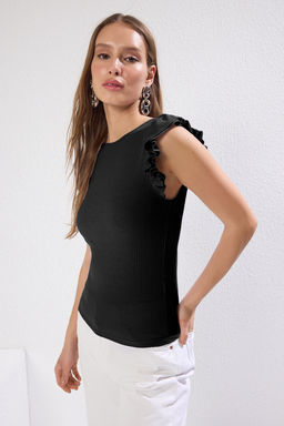 Siyah Fitted/Vucuda Oturan F?rf?rl? Orme Bluz TWOSS25BZ00215