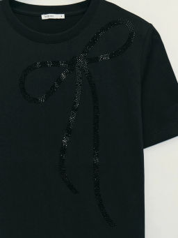 Футболка с бантом из блесток / Zarina