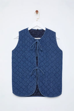 Trendyolmilla Mavi Onden Baglamal? Kapitone Denim Yelek TWOSS25YE00000  фото 5
