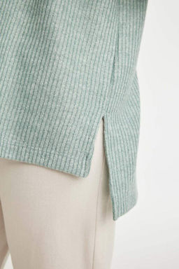 Женский простой свитшот свободного покроя с круглым вырезом в рубчик на бретельках с боковыми разрезами - Defacto фото 6