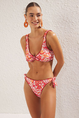 Cicek Desenli Ucgen Bikini Ustu TBESS23BU00256