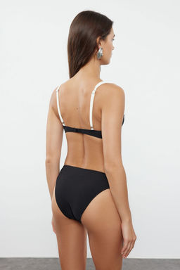 Siyah Balkonet Dokulu Regular Bikini Tak?m? TBESS24BT00151